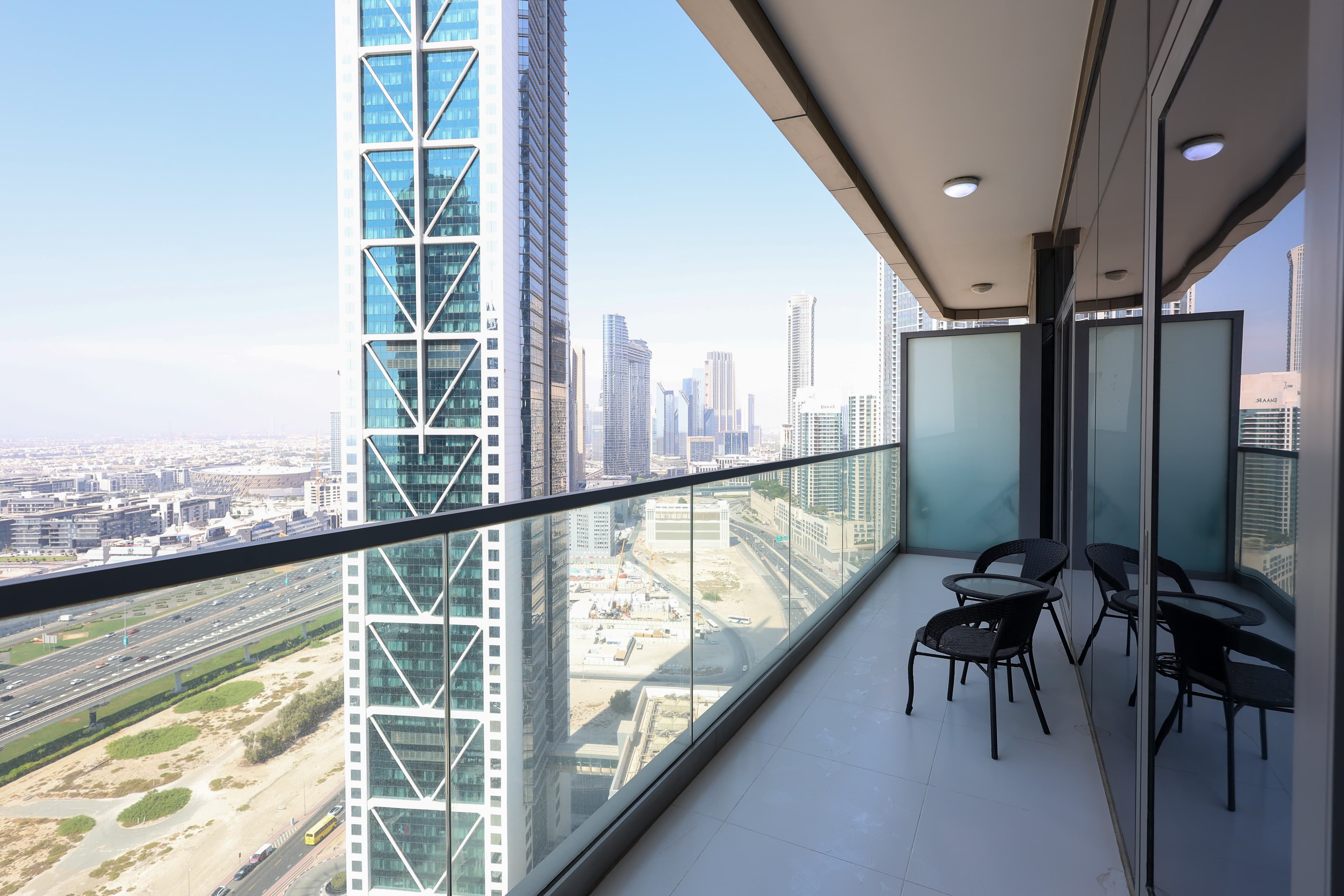 Paramount Tower Hotel & Apartments